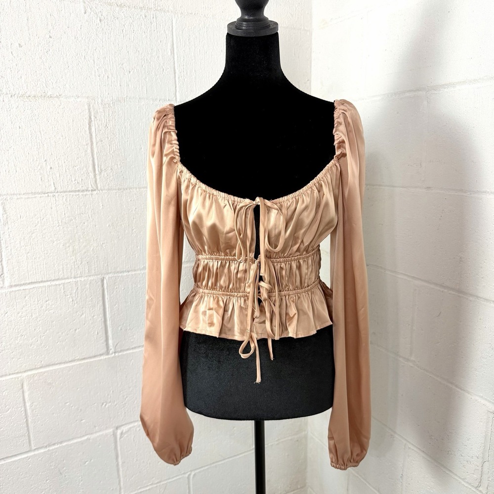 Forever 21 NWT Off Shoulder Milk Maid Top SZ L‎ Nude Satin Renaissance Coquette